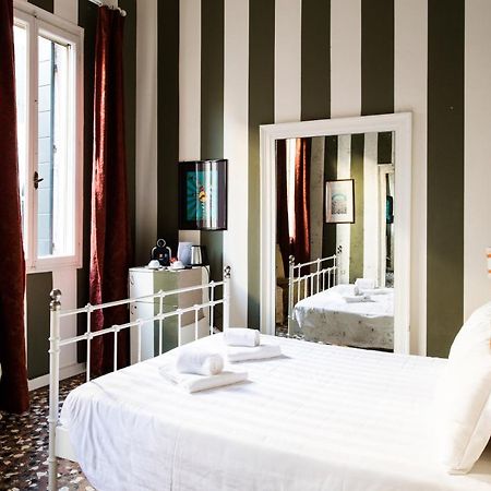 مبيت وإفطار البندقية Palazzo Rosa المظهر الخارجي الصورة